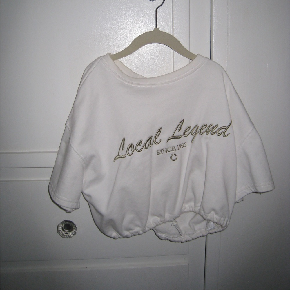 Adika white crop top tee size small